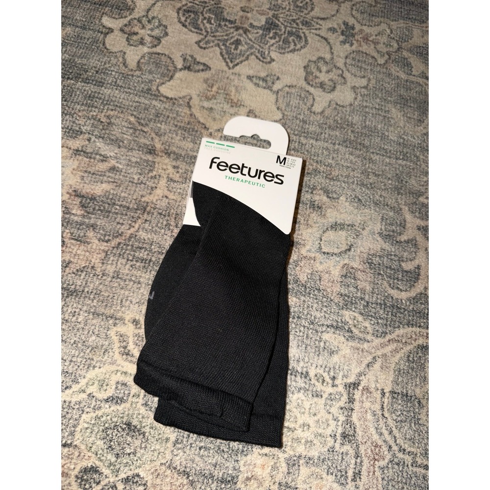 Feetures Therapeutic Max Cushion Black Crew Socks